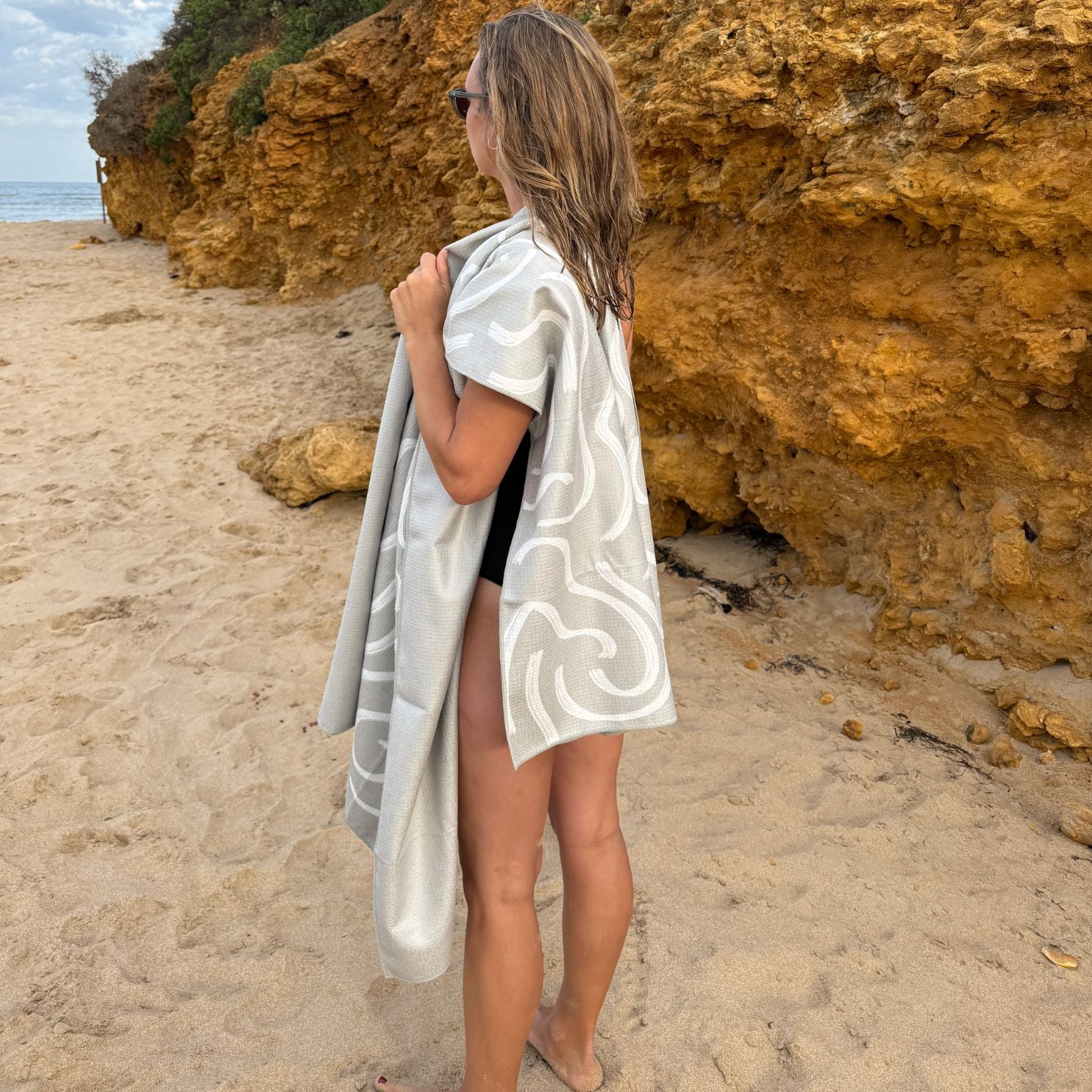 Travel towel 180x90cm large, quick-drying & recycled